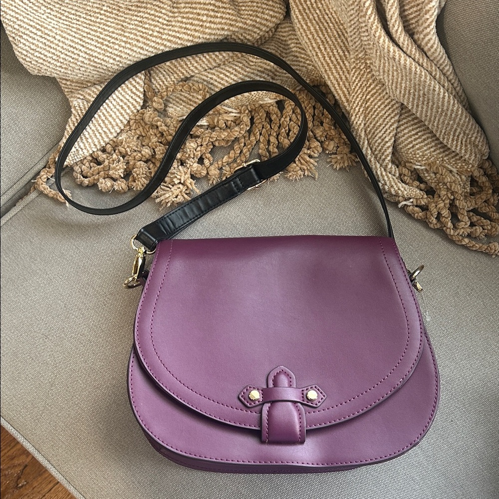 🍇Stauer Grape Leather Saddle Crossbody Bag